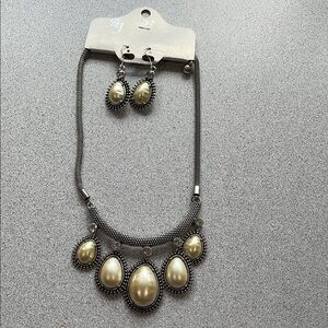 Elegant Yellow and Silver colored Jewelry Set with faux stones